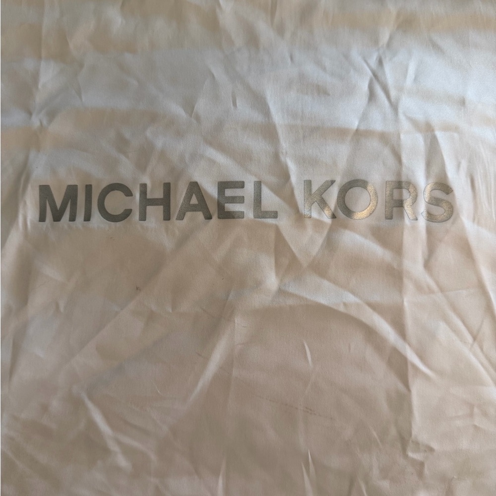 Michael Kors White Drawstring Dust Bag - Picture 2 of 7